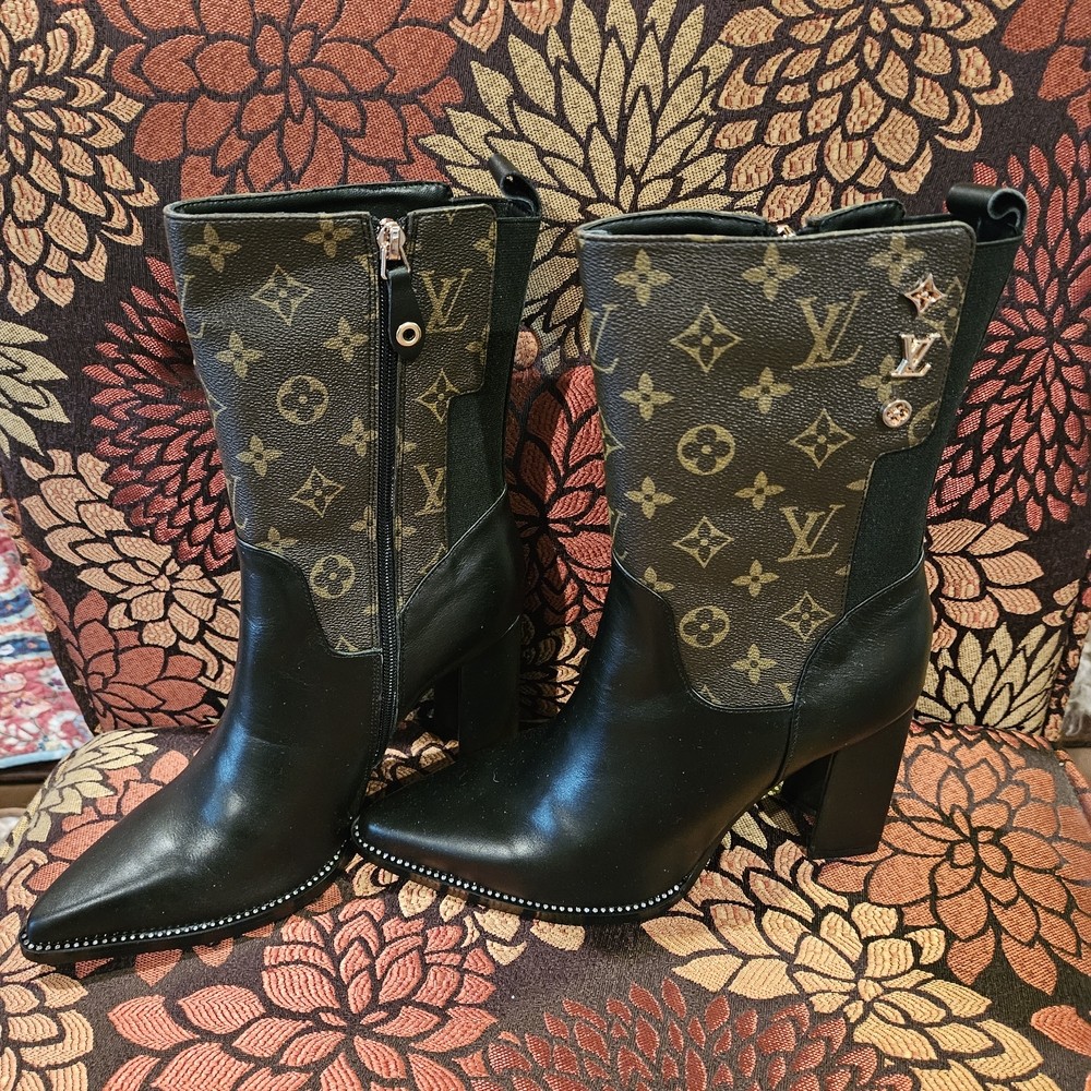 Elegant Black and Brown Women's Heeled Boots Size 9 - Picture 5 of 6